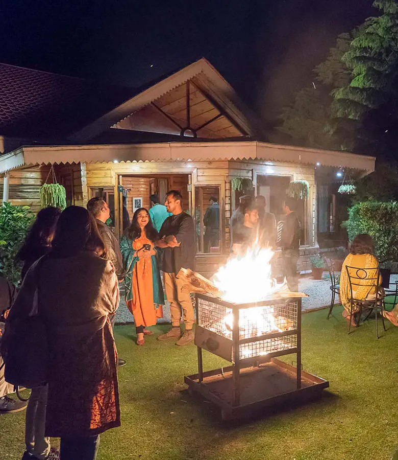 Host your parties at Chalets Naldehra and treat everyone with fire-lit barbeque nights
