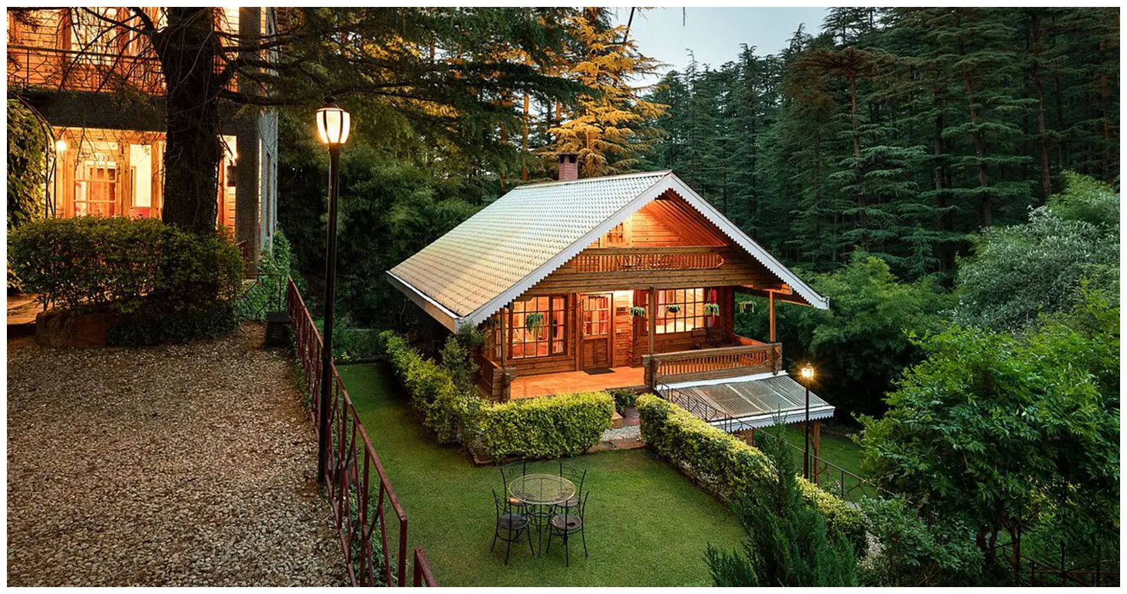 Log Cottage with a private sit-out at Chalets Naldehra, Shimla